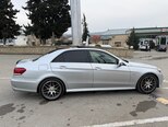 Mercedes E 220 4MATIC-4