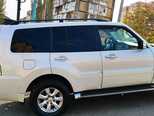 Mitsubishi Pajero-8