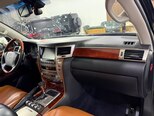 Lexus LX 570-33