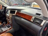 Lexus LX 570-30