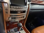 Lexus LX 570-36