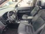 Mitsubishi Outlander-5