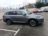 Mitsubishi Outlander-2
