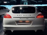 Porsche Panamera GTS-11