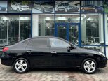 Hyundai Elantra-11