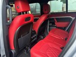 Land Rover Defender-7