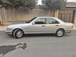 Mercedes E 200-4
