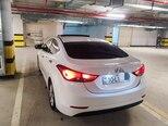 Hyundai Elantra-5