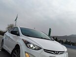 Hyundai Elantra-13