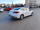 Hyundai Elantra-9