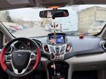 Ford Fiesta-11