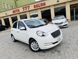 Nissan March-2