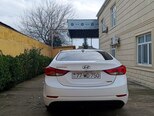Hyundai Elantra-9