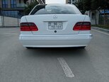 Mercedes E 240-4