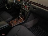 Mercedes E 240-10