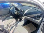 Hyundai Accent-10