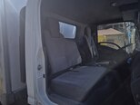 Isuzu NPR 75 L-10