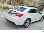 Chrysler 200-18