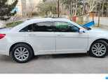 Chrysler 200-16