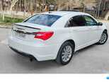 Chrysler 200-19