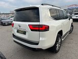 Toyota Land Cruiser-6