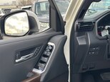 Toyota Land Cruiser-11