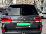 Toyota Land Cruiser-4
