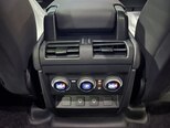 Land Rover Defender-12