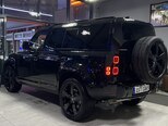 Land Rover Defender-7