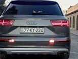 Audi Q7-8