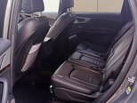 Audi Q7-12