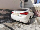 Hyundai Elantra-9