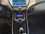 Hyundai Elantra-17