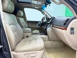 Toyota Land Cruiser-10