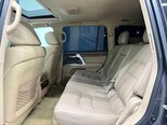 Toyota Land Cruiser-13