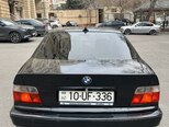 BMW 318-8