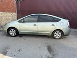 Toyota Prius-5
