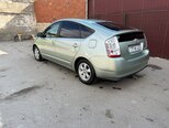 Toyota Prius-3
