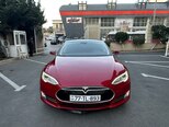 Tesla Model S-1