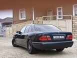 Mercedes E 240-4