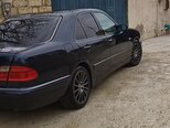 Mercedes E 240-5