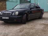 Mercedes E 240-2