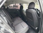 Hyundai Accent-12