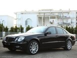 Mercedes E 280-8