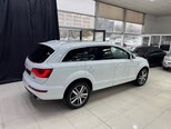 Audi Q7-11