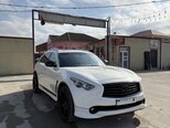 Infiniti FX35-6