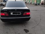 Mercedes E 240-3