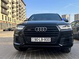 Audi Q7-1
