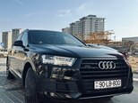 Audi Q7-8