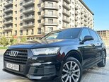 Audi Q7-9
